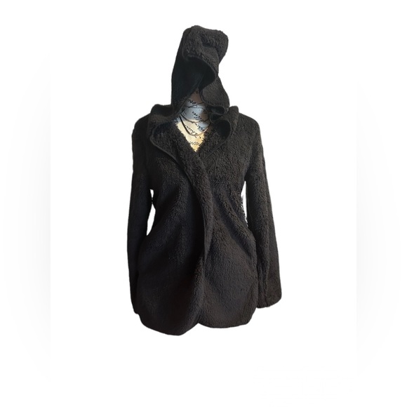 NWT Fuzzy Lightweight Coat - Picture 4 of 5